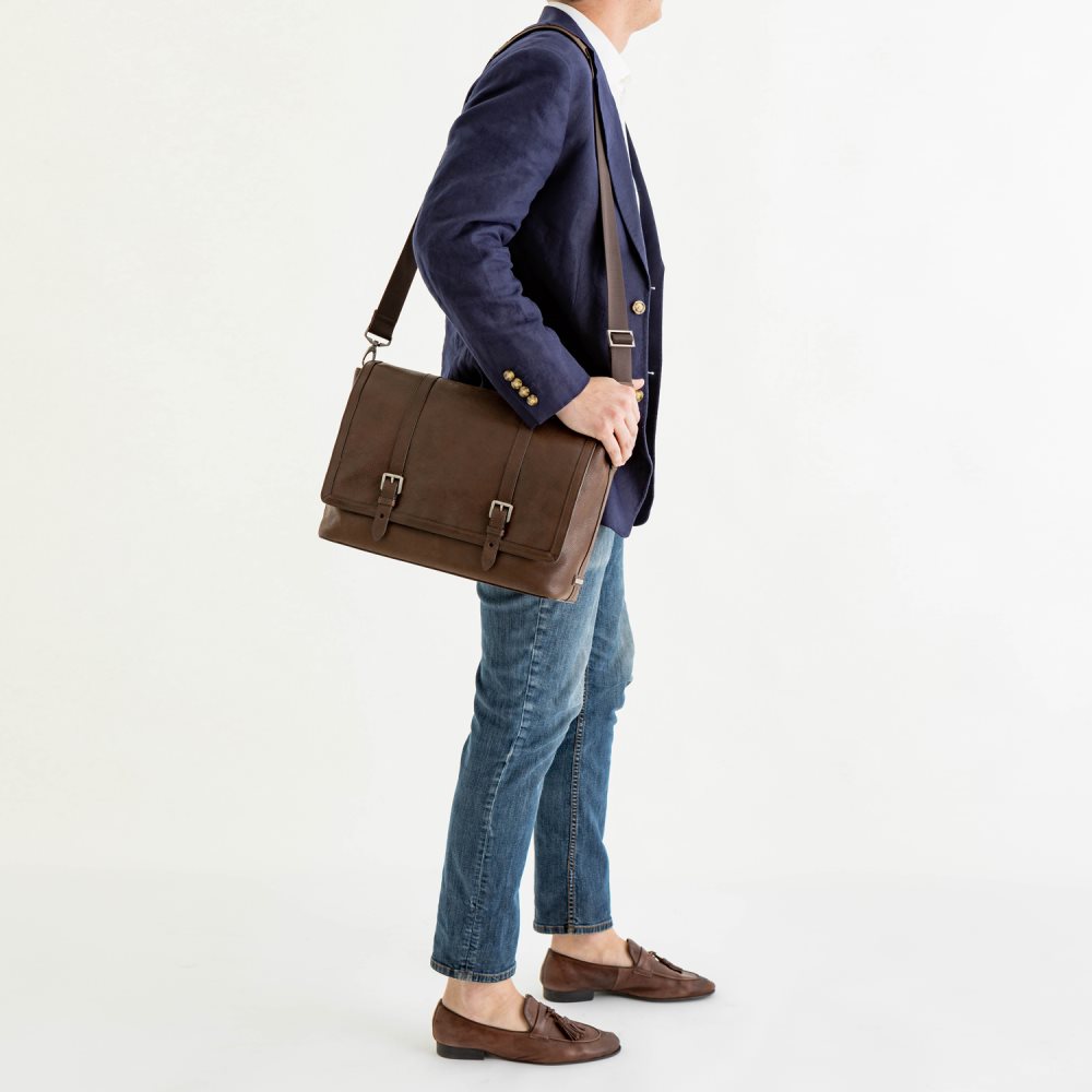 Brahmin | Men's Mason Messenger Cocoa Brown Manchester